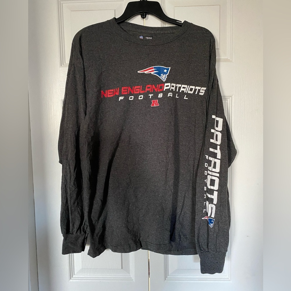 Men’s NFL New England Patriots Long Sleeve Shirt